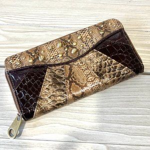 Claire's Icing Snakeskin 3/4 Zipper Wallet
